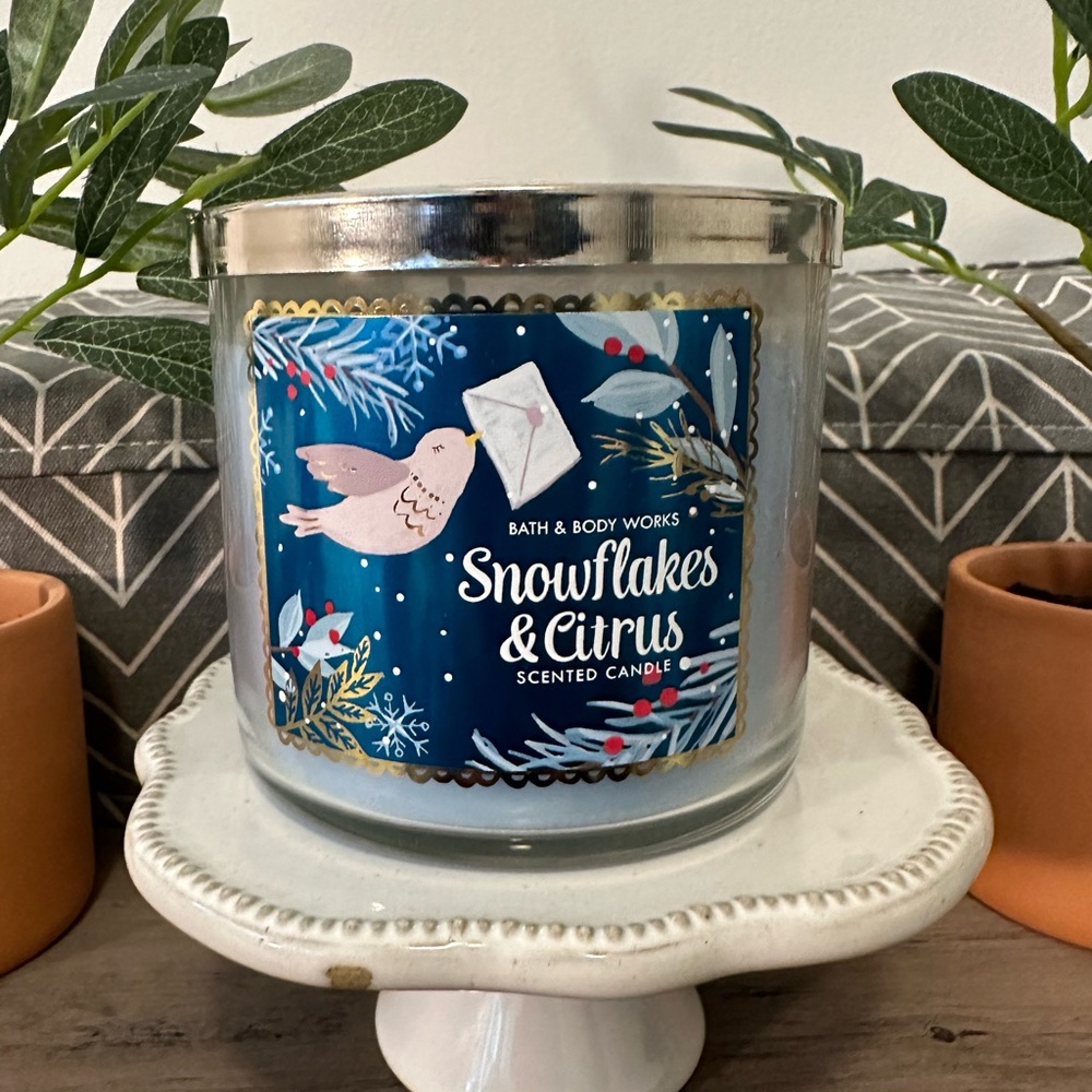 Brand new - Bath & Body Works 3-Wick candle